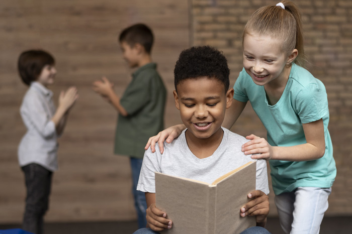 full-shot-friends-reading-together